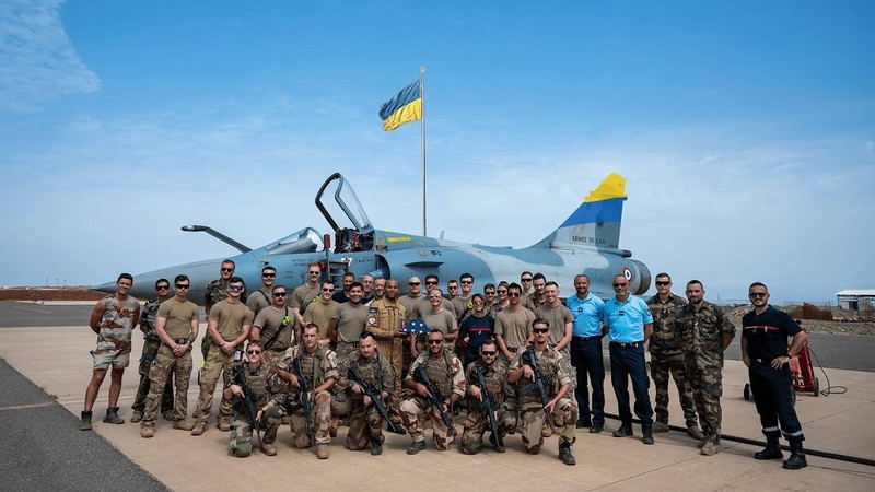 Ukraine nhận lô Mirage 2000 đầu tiên từ Pháp - Hình 9 Ukraine nhan lo Mirage 2000 dau tien tu Phap-Hinh-9