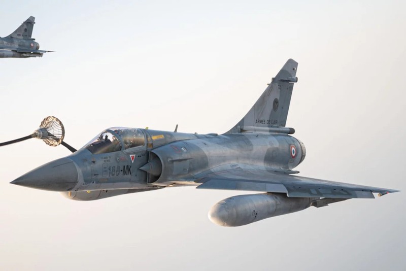 Ukraine nhan lo Mirage 2000 dau tien tu Phap-Hinh-11