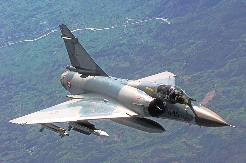 Ukraine nhan lo Mirage 2000 dau tien tu Phap