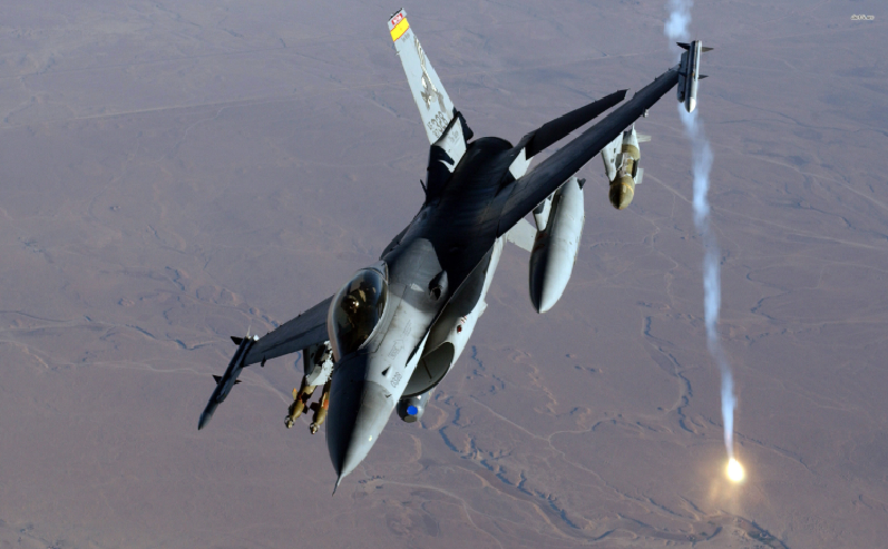 Ukraine tung het suc manh, F-16 san sang doi dau voi may bay Nga-Hinh-12