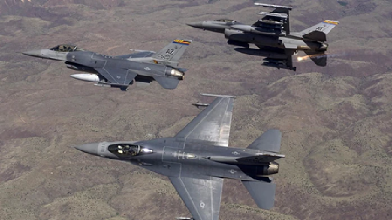 Ukraine tung het suc manh, F-16 san sang doi dau voi may bay Nga-Hinh-14
