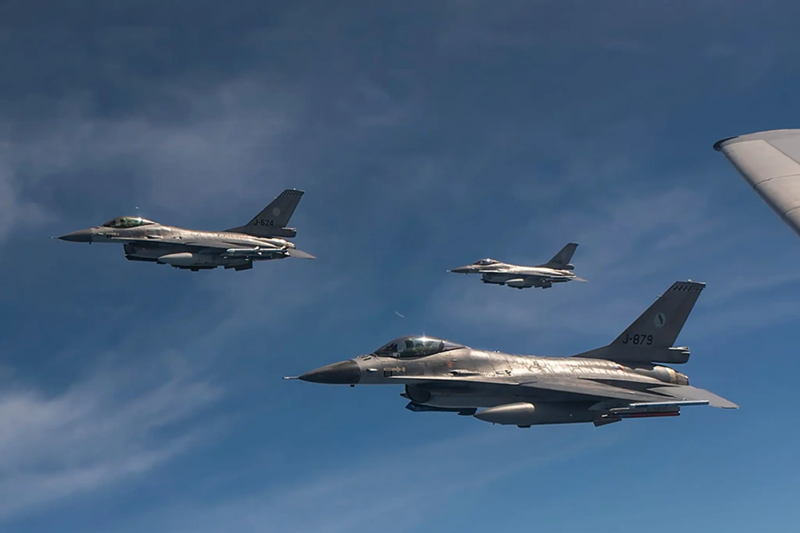 Ukraine tung het suc manh, F-16 san sang doi dau voi may bay Nga-Hinh-5