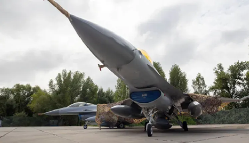 Ukraine tung het suc manh, F-16 san sang doi dau voi may bay Nga-Hinh-9