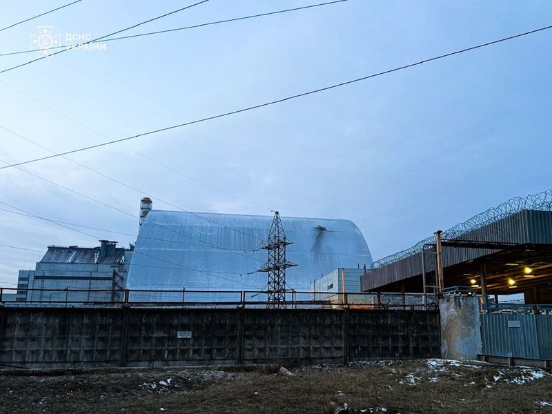 Nha may dien Chernobyl bi tan cong, moi de doa tang len tung ngay-Hinh-3