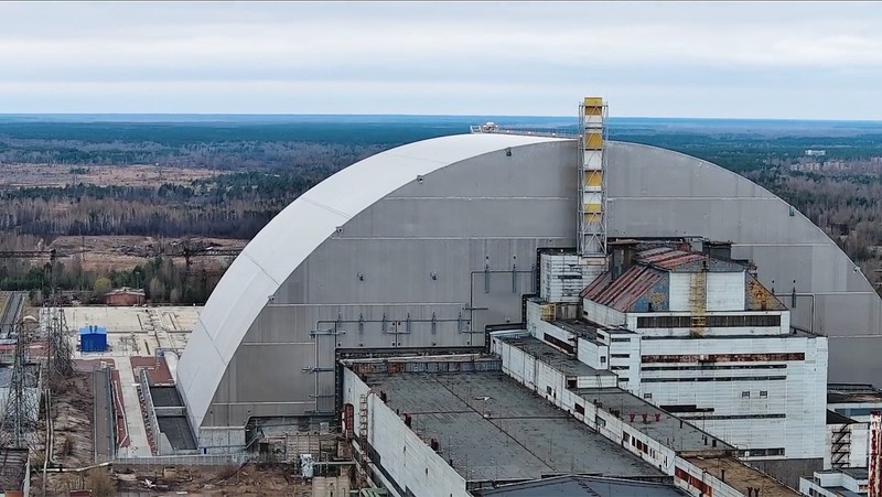 Nha may dien Chernobyl bi tan cong, moi de doa tang len tung ngay-Hinh-8