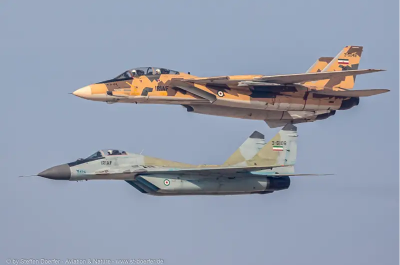 Iran “nha hang” ve Su-35, ra mat phi doi moi ngay trong thang 3-Hinh-8