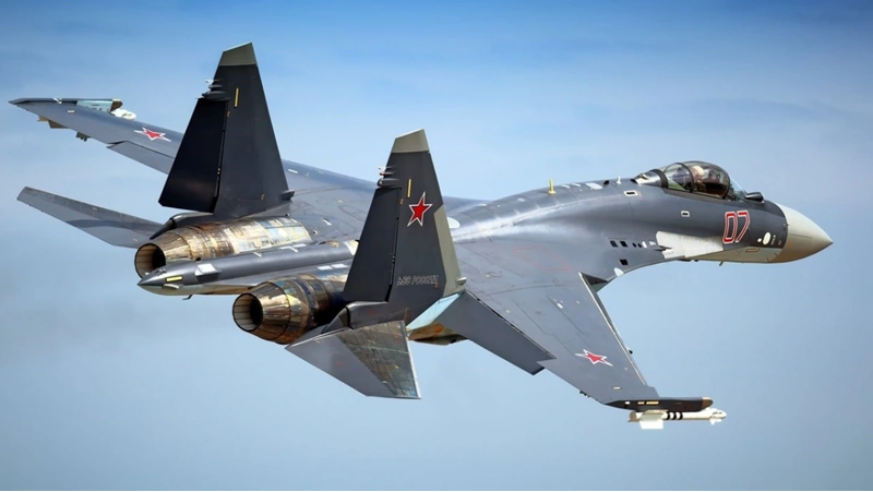 Iran “nha hang” ve Su-35, ra mat phi doi moi ngay trong thang 3-Hinh-9