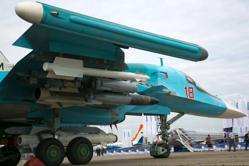 Su-34 cua Nga doi bom luon 1.500kg pha diem doanh trai Ukraine-Hinh-12