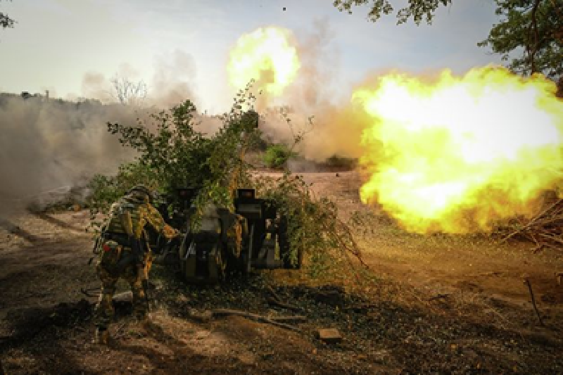 Chi vien den cuu Sumy, Ukraine day Pokrovsk vao the nguy-Hinh-5