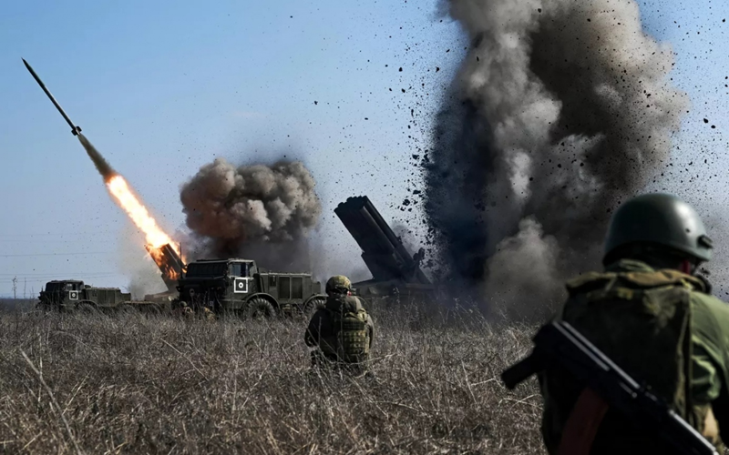 Nga phan cong “kho luong” o Kursk, linh Ukraine bo dong doi chay thoat