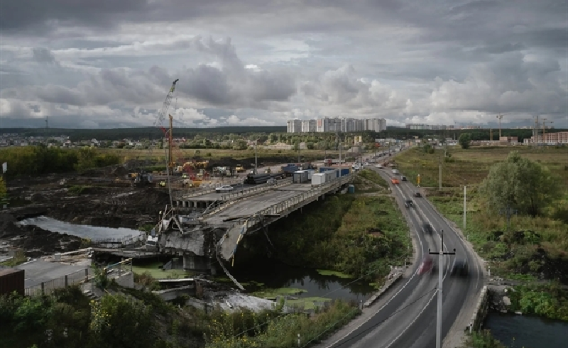 Loi ra Pokrovsk no tung, Ukraine trong tinh the “ca nam trong chau”-Hinh-5