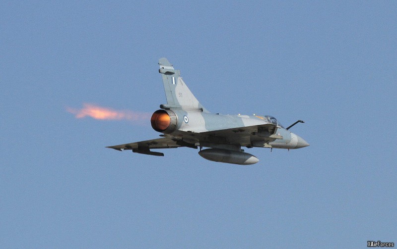 Chuyen gia Anh: Mirage 2000-5 cua Phap “vo dung” trong cuoc chien tai Ukraine-Hinh-11