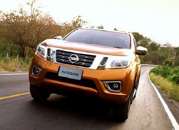 Nissan NP300 Navara doi moi ra mat tai Thai Lan