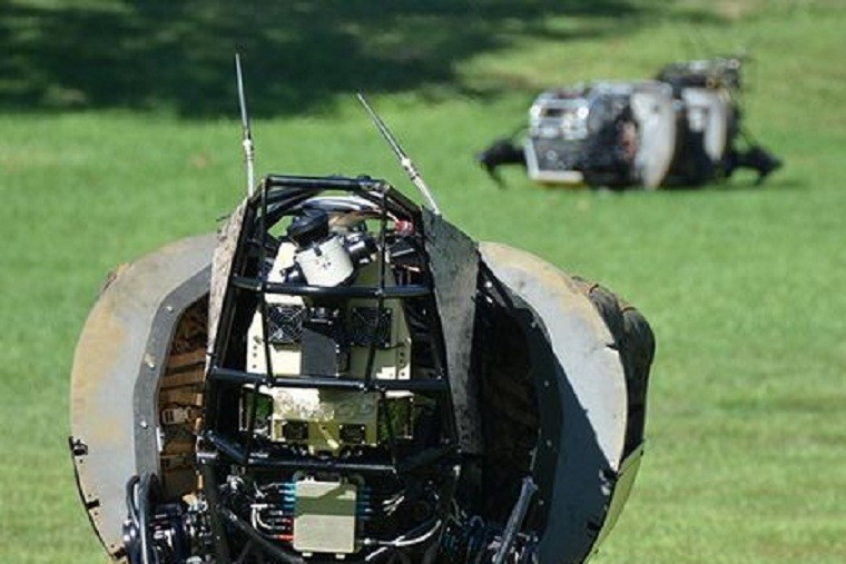 Robot LS3 cua DARPA My chu ngua may khong dau chien dau tai ba