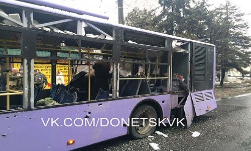 Hinh anh ve cuoc phao kich tram xe buyt o Donetsk-Hinh-3