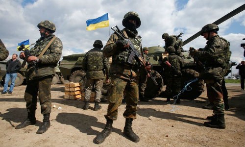 DPR: “Noi ham thit” Debaltsevo tap trung gan 10.000 linh Ukraine