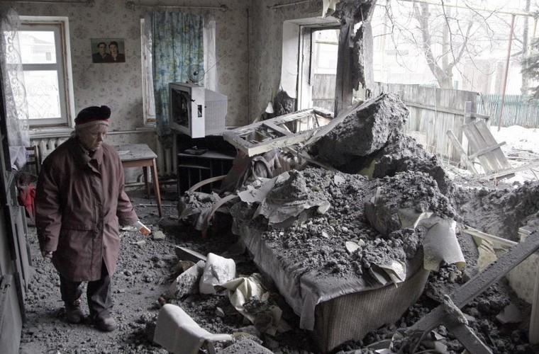 Donetsk hoang tan sau cac cuoc phao kich