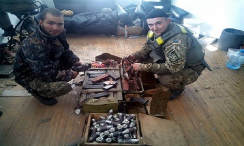 Quan doi Ukraine dung dan thuong lam binh phong