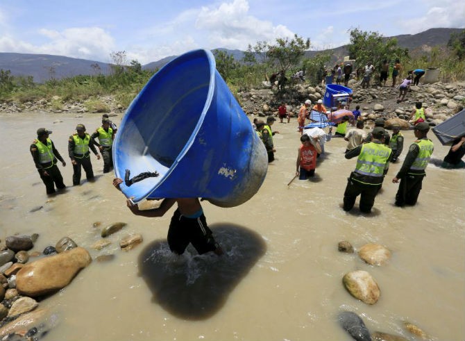 Dan khon kho vi khung hoang bien gioi Venezuela-Colombia-Hinh-3