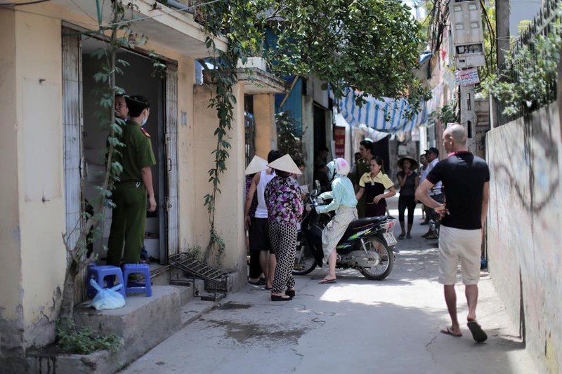 Ha noi: Thi the nam sinh dang phan huy trong nha tro