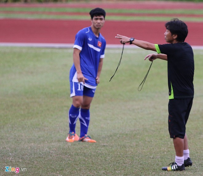 Ly do cho Cong Phuong da 5 phut tran DTVN - Man City