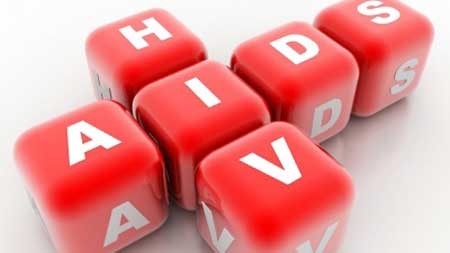 Nguoi phụ nũ nhiem HIV ba lan tro ve tu nha xac