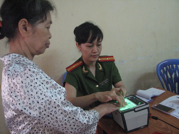 Den tung nha dan cap CMT cho nguoi gia yeu, tan tat