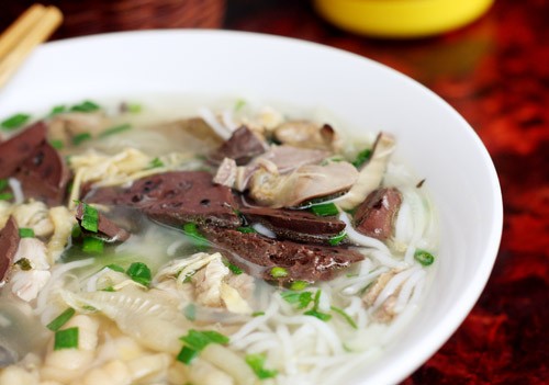 12 quan bun noi tieng Ha Noi gán lièn ten phó