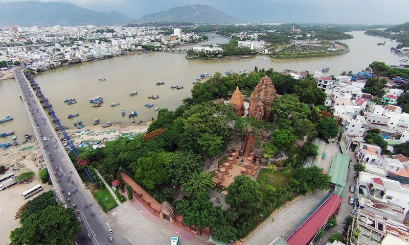 Thanh pho bien dep nhat Viet Nam khac la khi nhin tu tren cao-Hinh-13