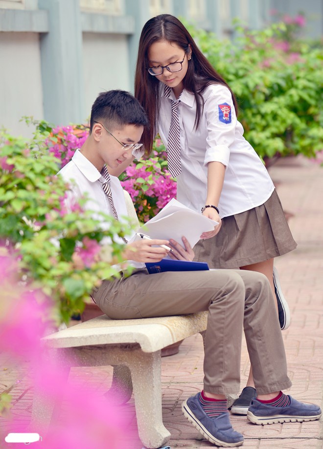 Teen Viet - Uc Ha Noi khoe dang trong dong phuc bat mat-Hinh-4