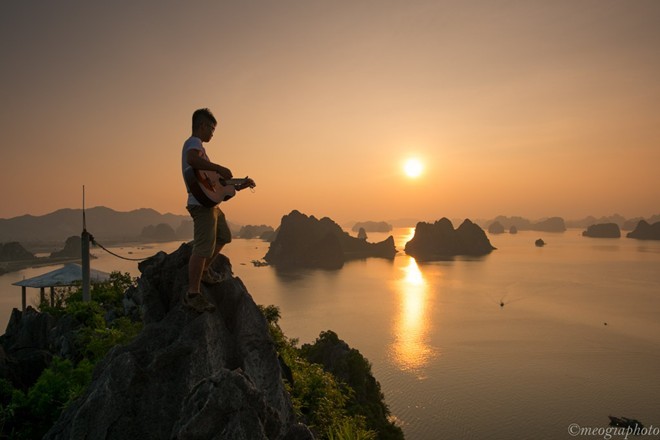 Vinh Ha Long dep trang le va tuyet dieu nhin tu tren cao-Hinh-2