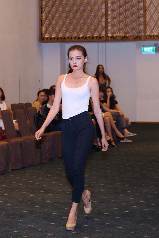 Mau Tay nhon nhip casting show thoi trang cua Chung Thanh Phong-Hinh-11