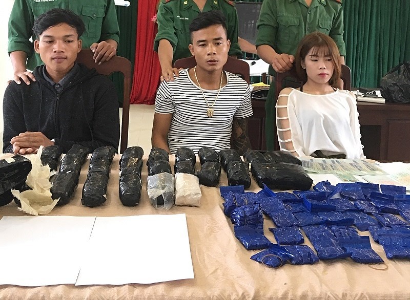 Quang Tri: Bat hot girl 19 tuoi trong duong day van chuyen ma tuy