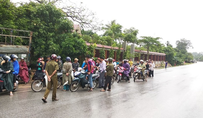 Truy bat 2 ke lai oto vut lai hang 100kg nghi ma tuy