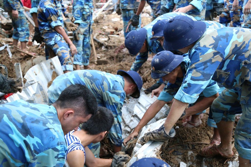 Hien truong hoang tan sau tran sat lo nui o Nha Trang-Hinh-3