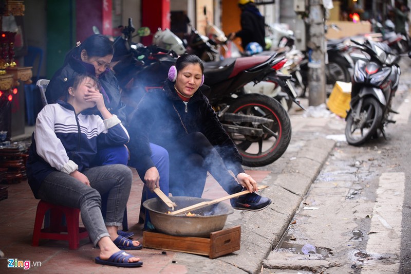 Muon kieu chong ret cua nguoi dan Ha Noi-Hinh-2