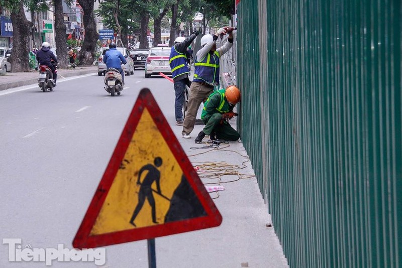 Ha Noi xen via he, ha gan 500 cay xanh de mo rong duong Lang-Hinh-7