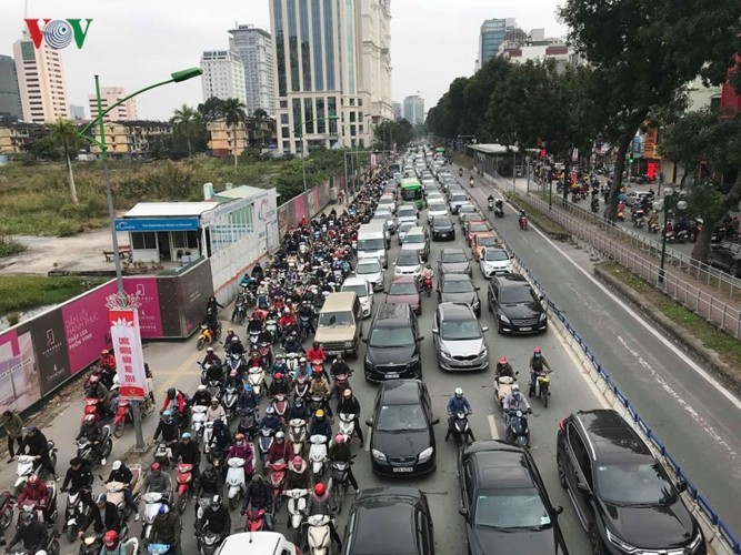 Anh: Ha Noi un tac trong ngay di lam dau tien nam 2019-Hinh-6