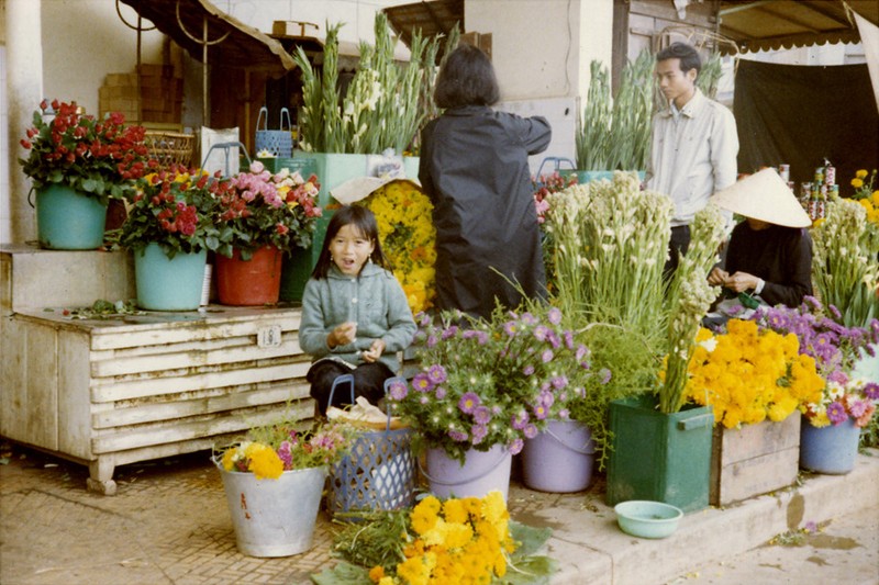 Cho Da Lat binh di, vang khach du lich qua loat anh phim xua cu-Hinh-4