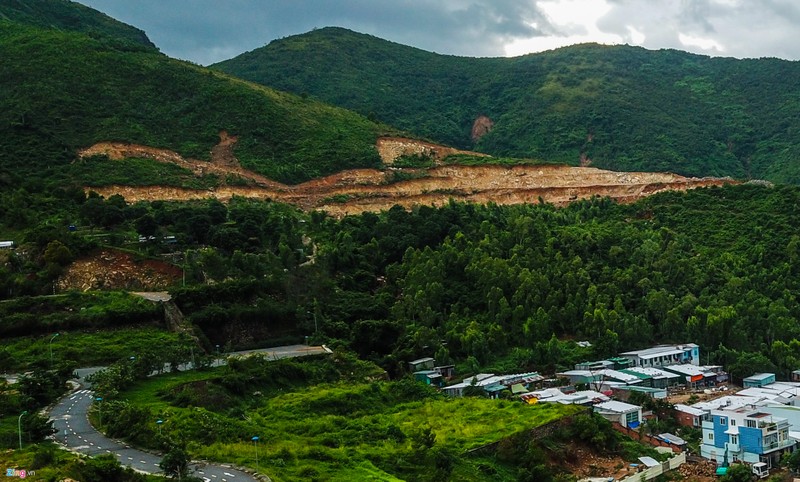 Resort, biet thu 5 sao xe nui 'treo tren dau dan' o Nha Trang-Hinh-7