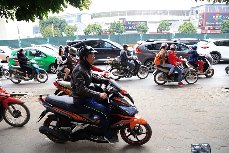 Nhieu tuyen duong thuong xuyen un tac trong nhung ngay gan Tet-Hinh-3