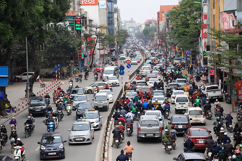 Nhieu tuyen duong thuong xuyen un tac trong nhung ngay gan Tet-Hinh-5