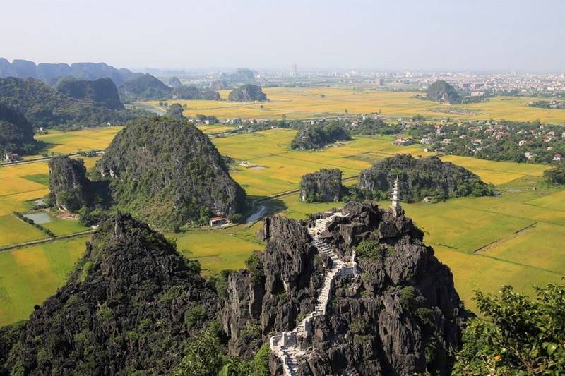 Ngo ngang ve dep tu dinh 'Van ly Truong Thanh phien ban Viet'-Hinh-10