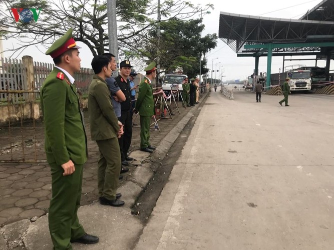 Nhung hinh anh BOT My Loc trong ngay thu phi tro lai-Hinh-13