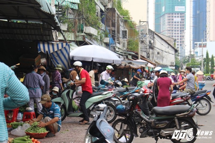 Hinh anh “xau xi” tren nhung con duong dep nhat Sai Gon-Hinh-12