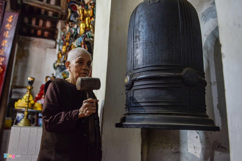 Chua Ba Danh vang ve, yen binh giua long Ha Noi-Hinh-10