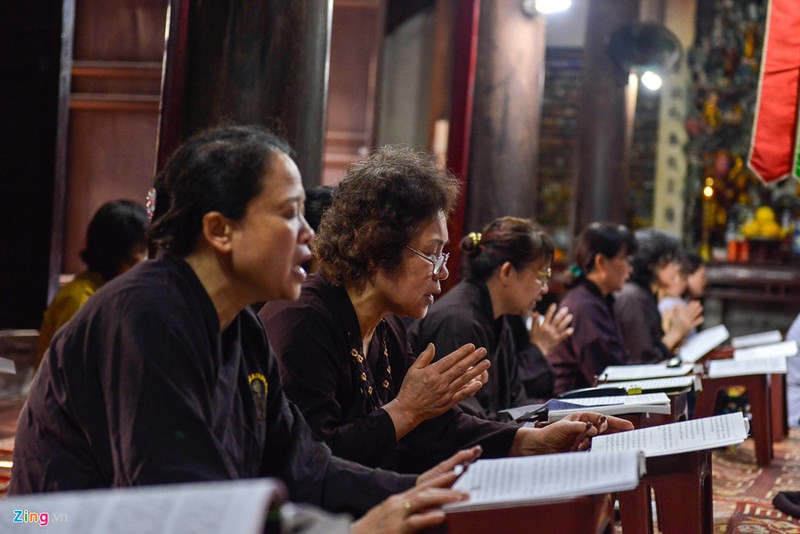 Chua Ba Danh vang ve, yen binh giua long Ha Noi-Hinh-12