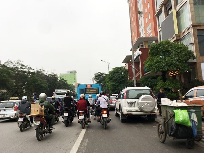 Ha Noi: Quan Long Bien ton kem lap camera de lam... mau?-Hinh-6