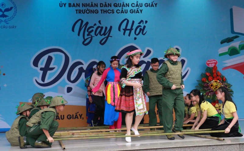 Ngay hoi doc sach nhan rong van hoa doc tai Thu do-Hinh-9