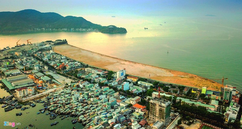 Khu lan bien 120.000 m2 hoang phi 6 nam ben bo bien Quy Nhon